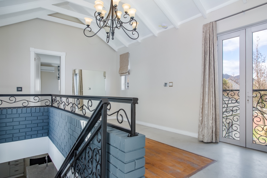 To Let 4 Bedroom Property for Rent in Val De Vie Estate Western Cape